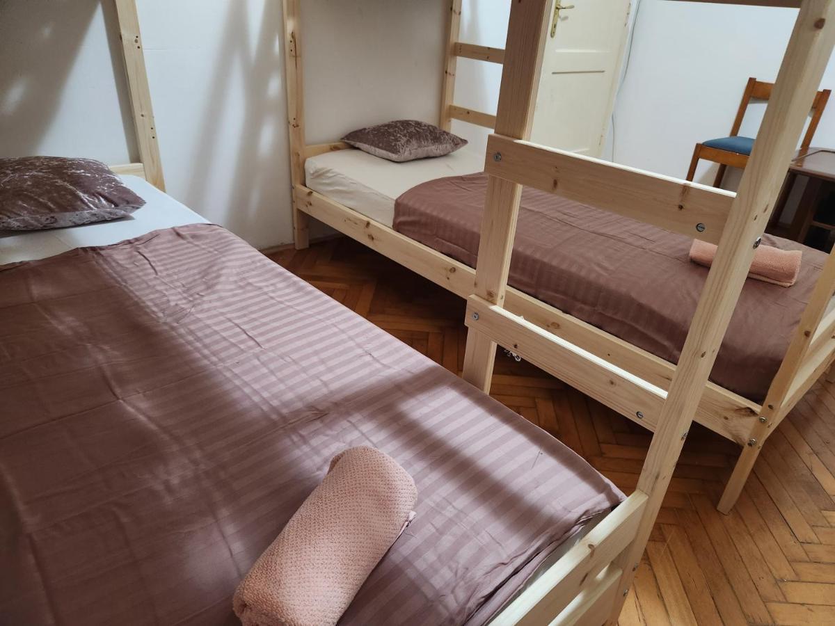 سبليت Hostel Queen Centar المظهر الخارجي الصورة