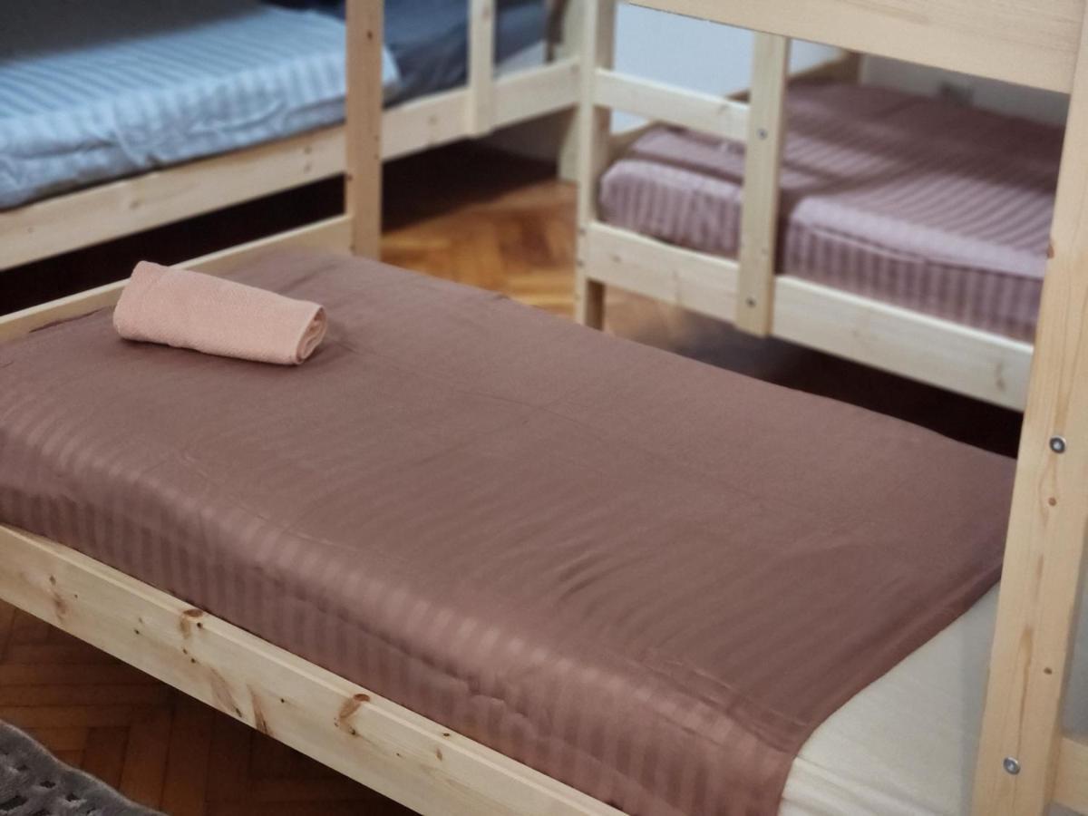 سبليت Hostel Queen Centar المظهر الخارجي الصورة